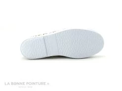 Cienta 70999 Blanc Fleuri - Tennis Toile Fille Sans Lacet -Chaussure Soldes Boutique cd24607c73b9e66c561f35ea11d5d5ef img 1321.jpg 148359